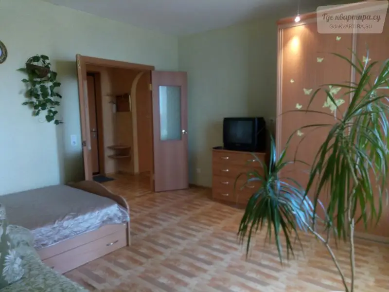 Ястынская улица, 3