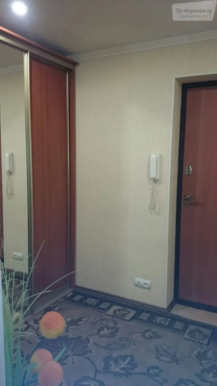 улица Адмирала Макарова, 6
